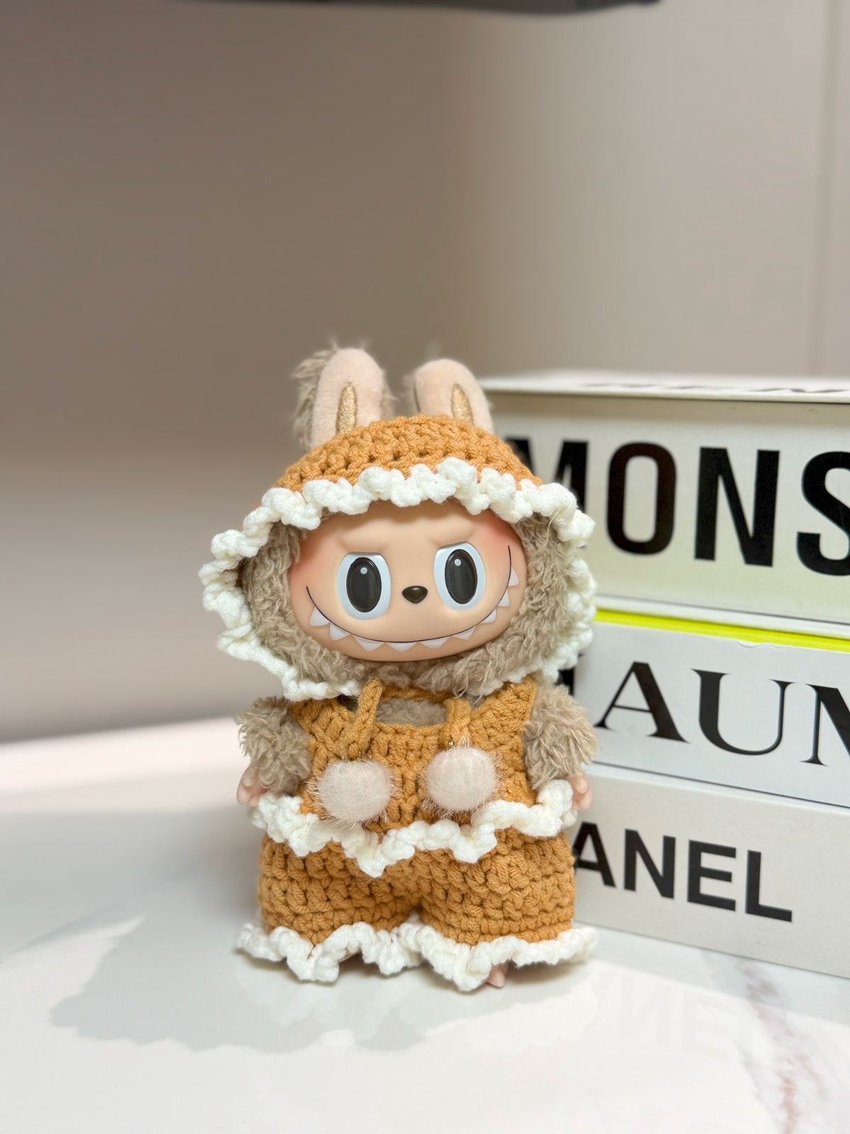 LABUBU Clothes Brown White Crochet Pom Pom Outfit